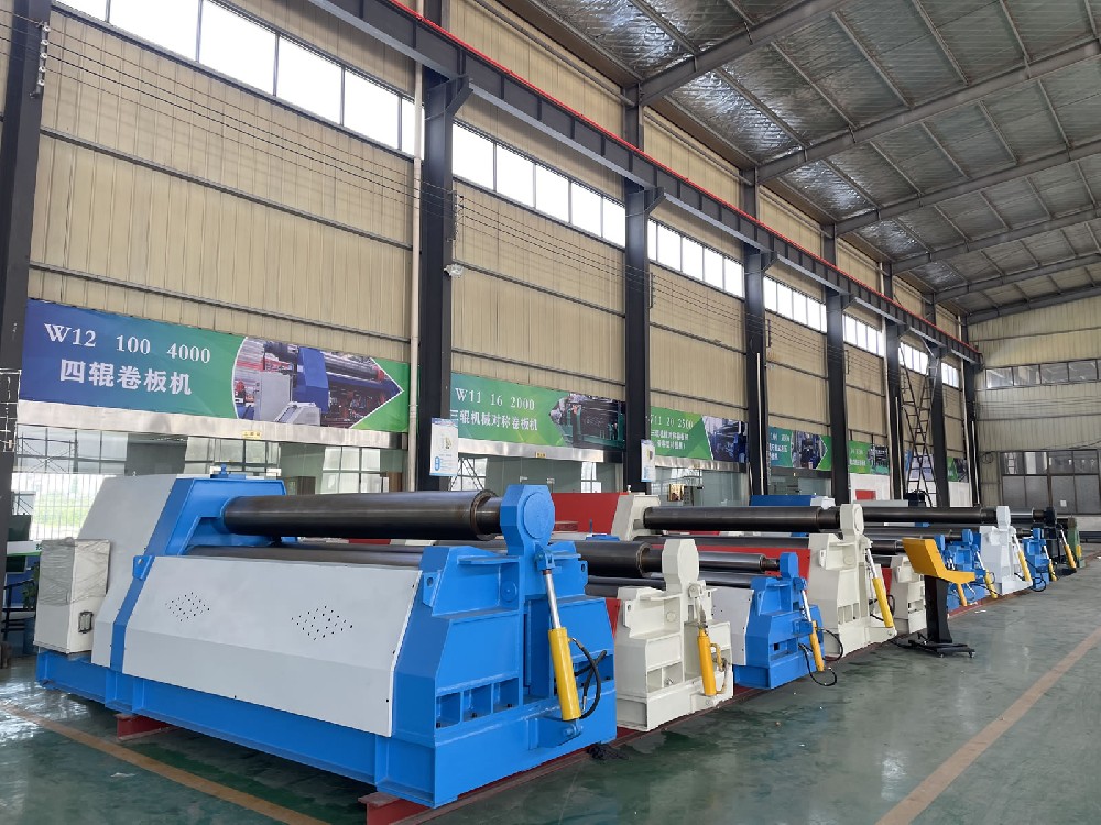 W12四輥卷板機(jī)